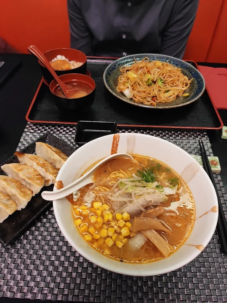 Ramen Au Miso Et Raviole